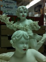 /album/lavorazione-arigianale-della-porcellana-di-capodimonte-/produttrori-di-porcellana-di-capodimonte-figurine-porcellana-policroma-jpg/